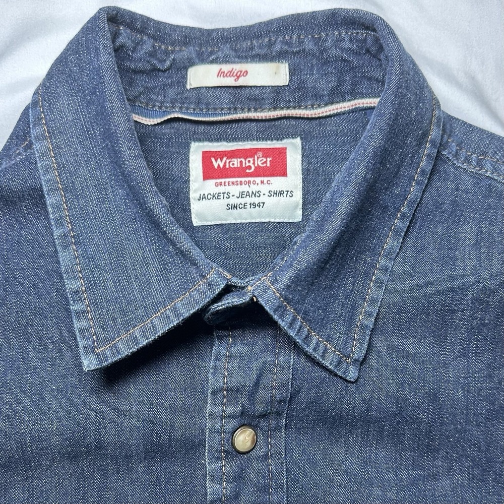 Wrangler Mens Western Denim Shirt Med Blue Indigo Pearl Snap Long Sleeve Retro - Picture 3 of 9